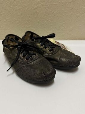 TOMS Women’s Gold Metallic Linen Cordones Casual Sneakers Fall Office